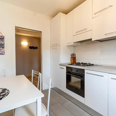 On The Canal Apartment *
