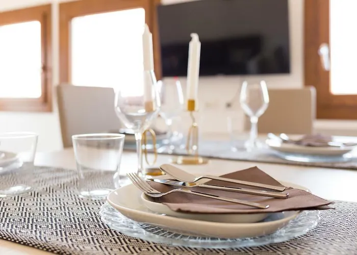 On The Canal Apartment *