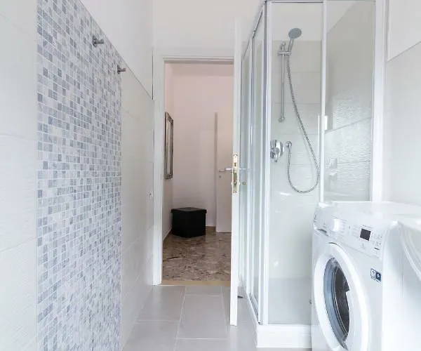 On The Canal Apartment