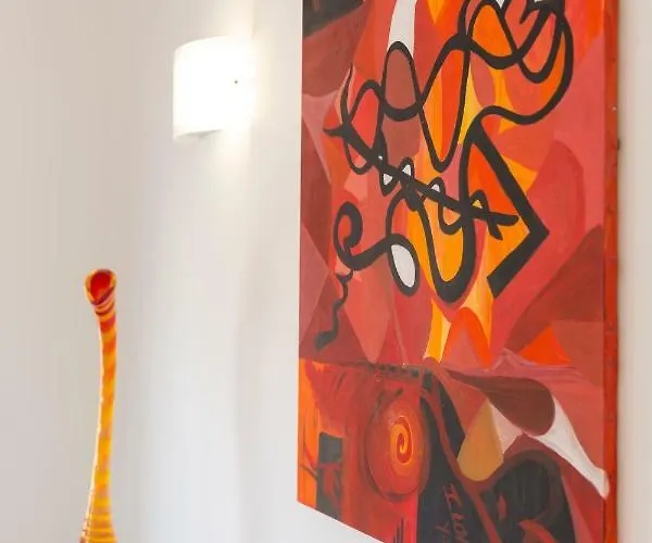 On The Canal Apartment *